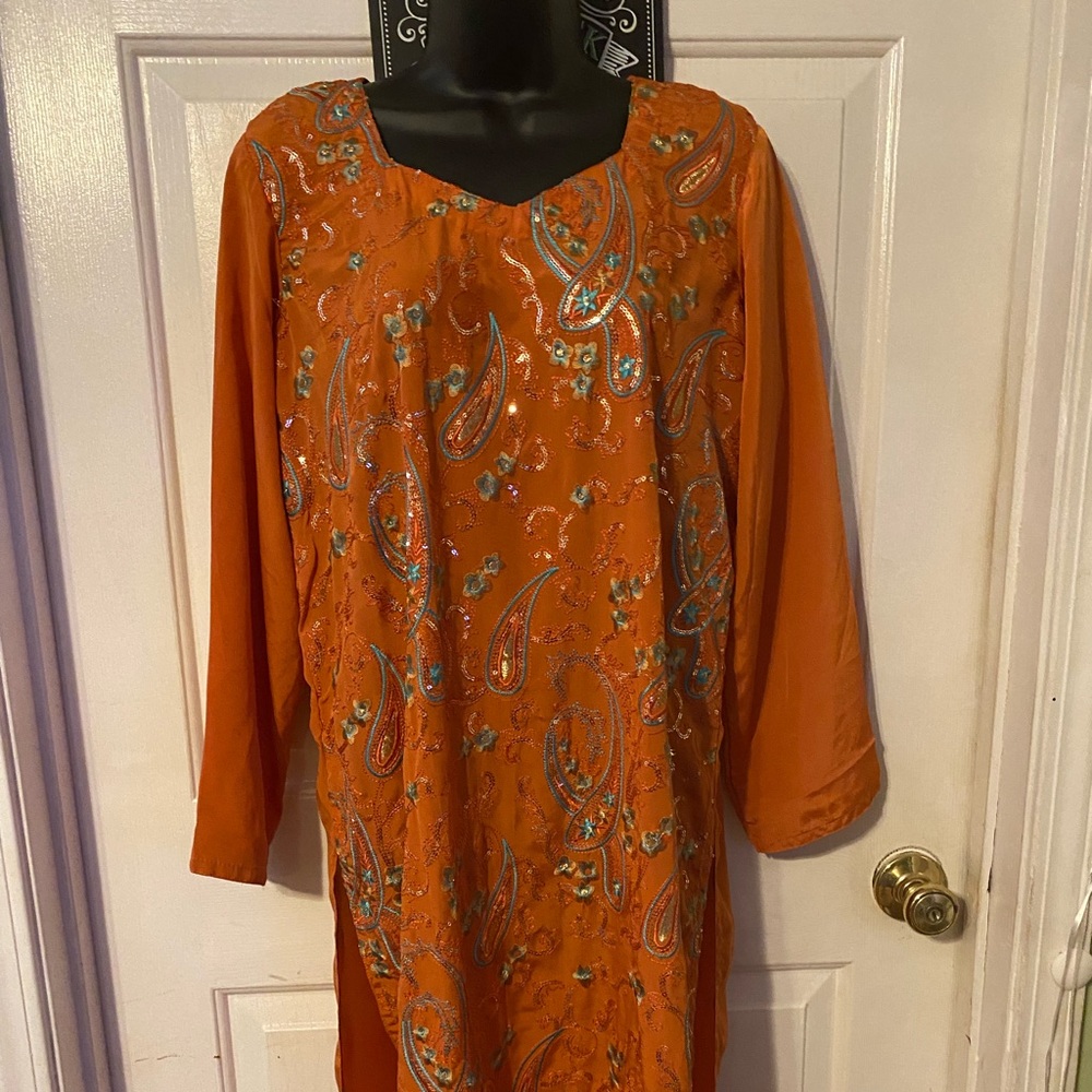 Indian style Orange floral Embroidered Dress kurti. Sz M. New.